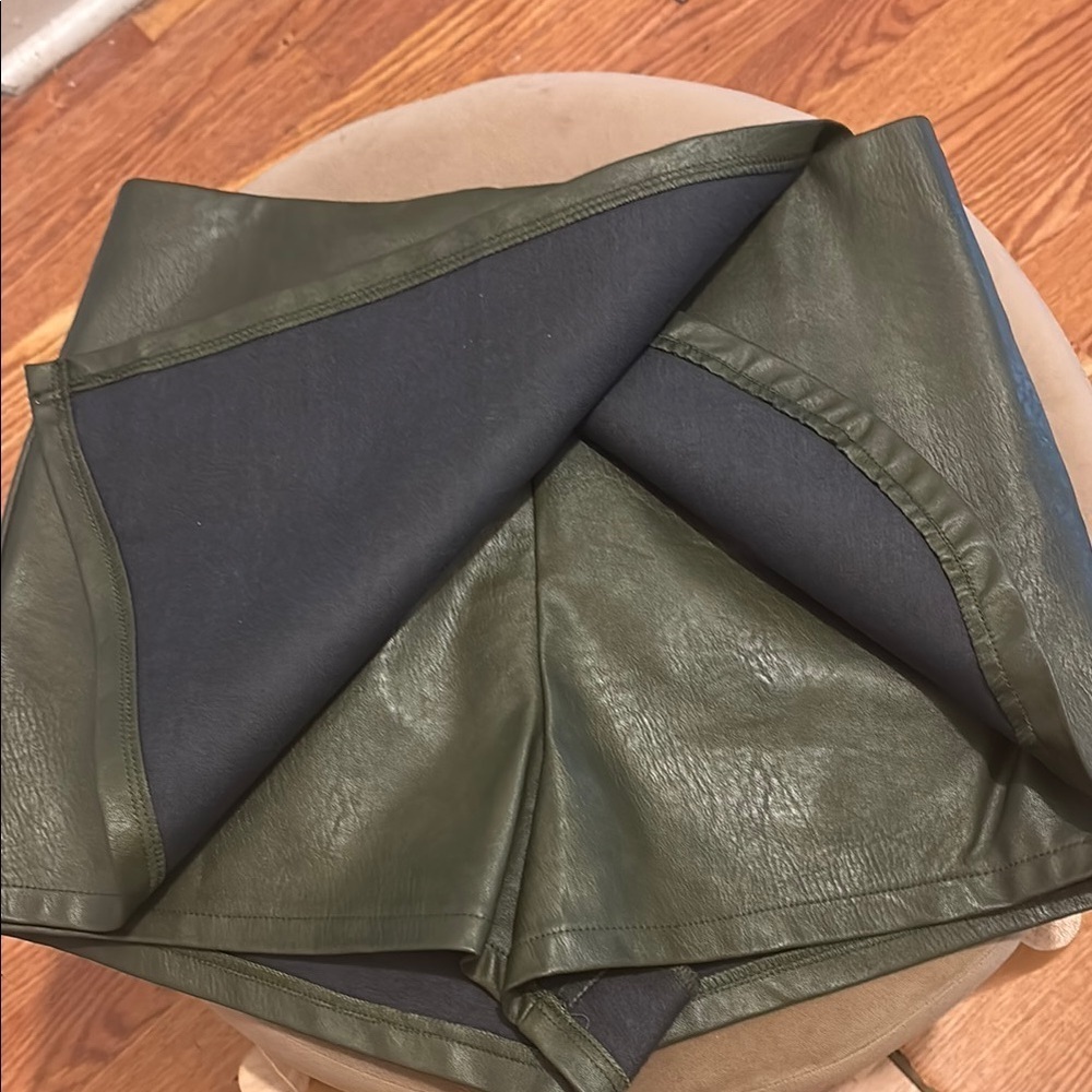 She + Sky Olive Green Faux Leather Shorts - Picture 4 of 5
